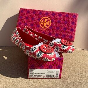 Tory Burch Minnie Travel Ballet with Logo/ printed Nappa leather